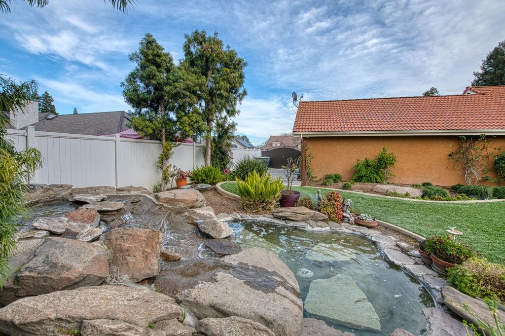 Image 26 of property listing at 753 Bedford Avenue, Clovis, CA 93611