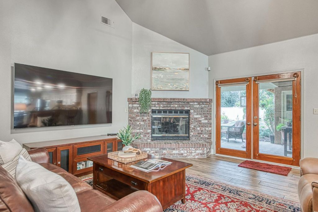 Image 32 of property listing at 753 Bedford Avenue, Clovis, CA 93611