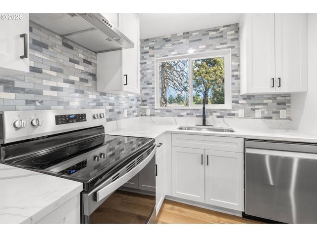 142 Ne 128TH Ave, Portland, OR 97230