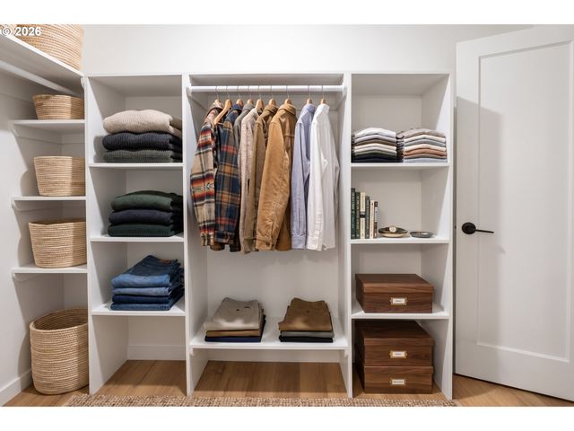 142 Ne 128TH Ave, Portland, OR 97230