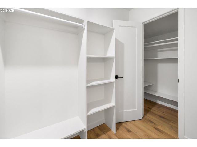 142 Ne 128TH Ave, Portland, OR 97230