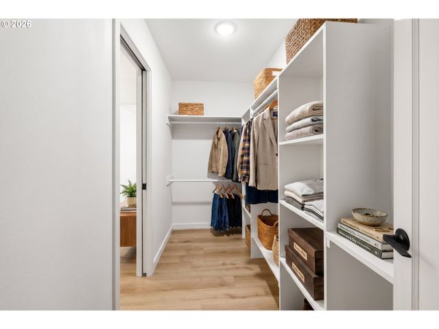 142 Ne 128TH Ave, Portland, OR 97230