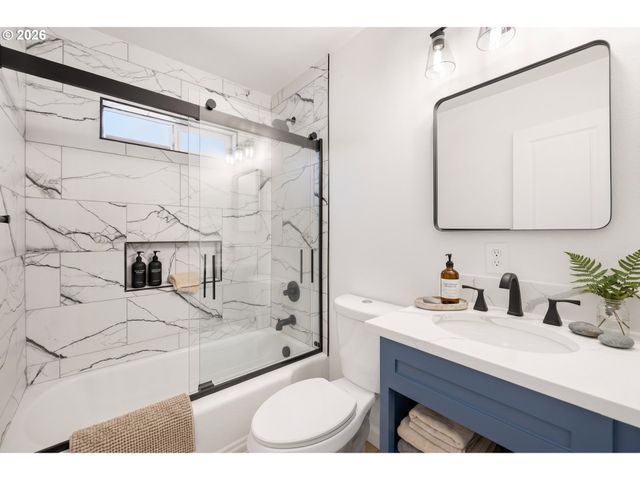 142 Ne 128TH Ave, Portland, OR 97230