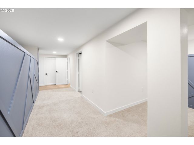 142 Ne 128TH Ave, Portland, OR 97230