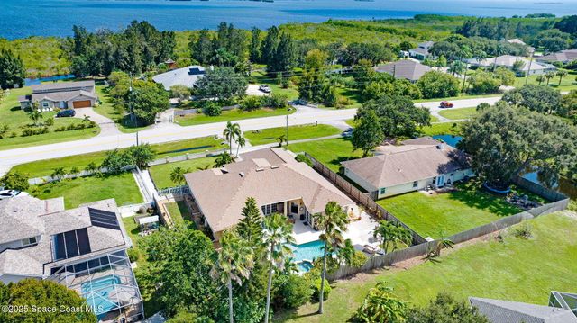 2735 S Courtenay Parkway, Merritt Island, FL 32952