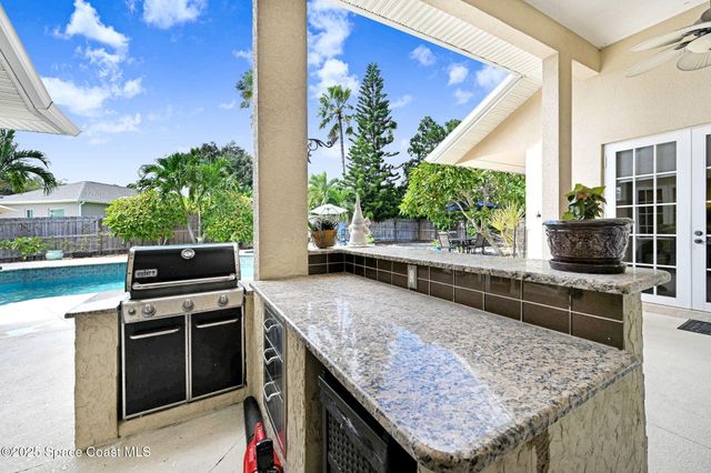 2735 S Courtenay Parkway, Merritt Island, FL 32952