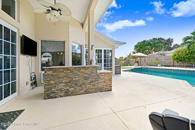 2735 S Courtenay Parkway, Merritt Island, FL 32952