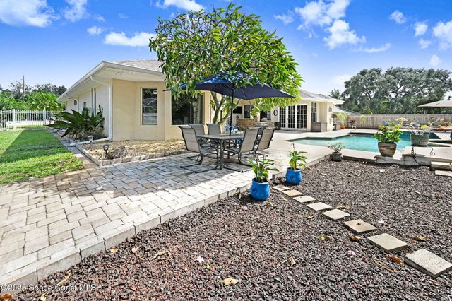 2735 S Courtenay Parkway, Merritt Island, FL 32952