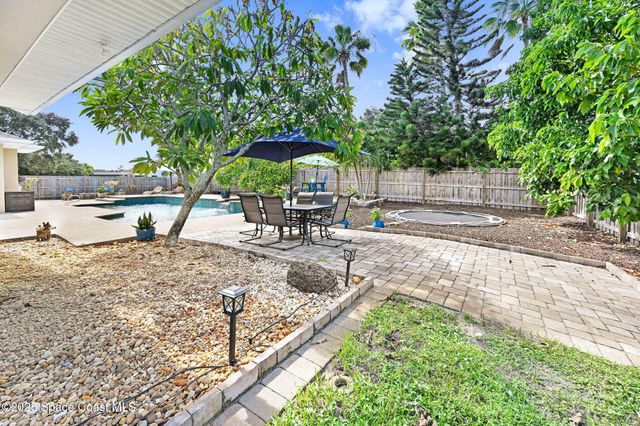 2735 S Courtenay Parkway, Merritt Island, FL 32952