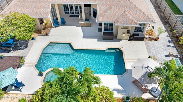 2735 S Courtenay Parkway, Merritt Island, FL 32952