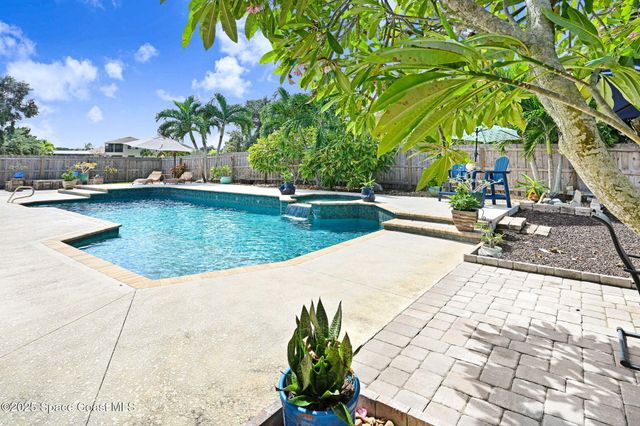 2735 S Courtenay Parkway, Merritt Island, FL 32952