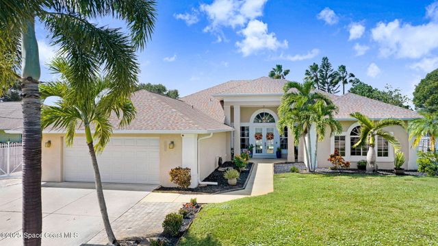 2735 S Courtenay Parkway, Merritt Island, FL 32952