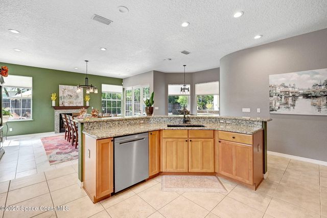 2735 S Courtenay Parkway, Merritt Island, FL 32952