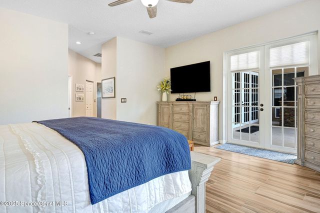 2735 S Courtenay Parkway, Merritt Island, FL 32952