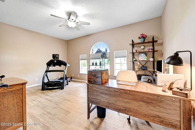 2735 S Courtenay Parkway, Merritt Island, FL 32952