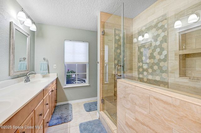 2735 S Courtenay Parkway, Merritt Island, FL 32952