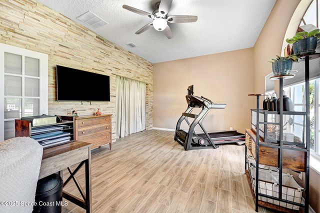 2735 S Courtenay Parkway, Merritt Island, FL 32952