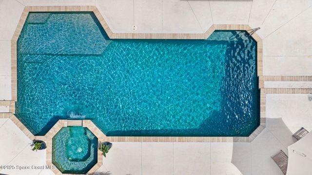 2735 S Courtenay Parkway, Merritt Island, FL 32952