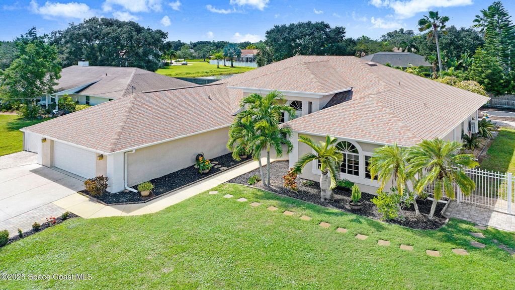 2735 S Courtenay Parkway, Merritt Island, FL 32952