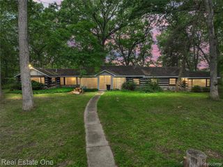 3511 Sutton Lane, Commerce Twp, MI 48390