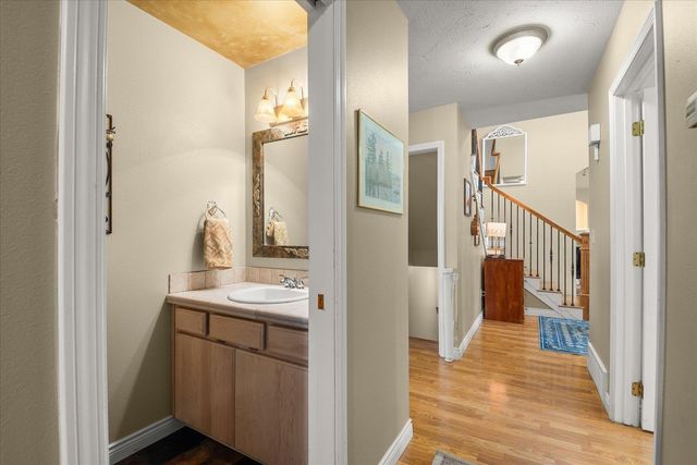 8008 E Gunning Dr, Spokane, WA 99212