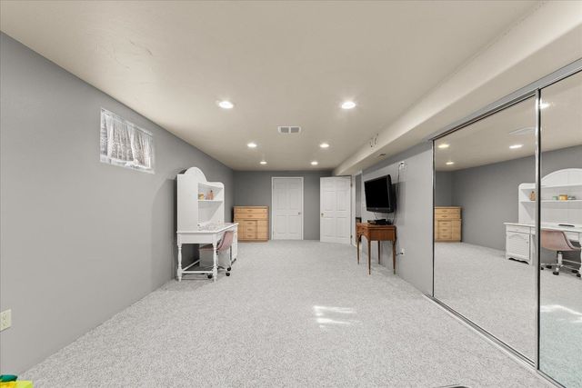 8008 E Gunning Dr, Spokane, WA 99212