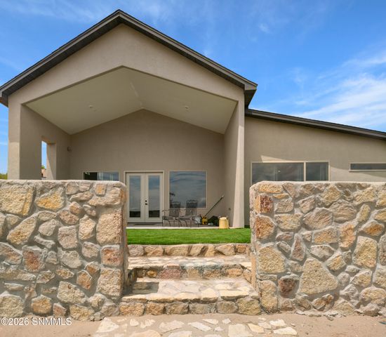 7005 Raasaf Drive, Las Cruces, NM 88005
