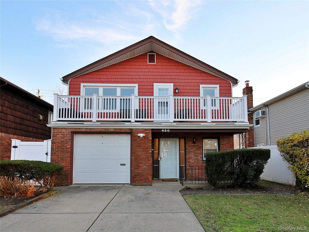 430 E Chester Street main, Long Beach, NY 11561