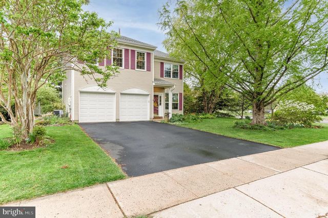 2 FANNING WAY, Pennington, NJ 08534