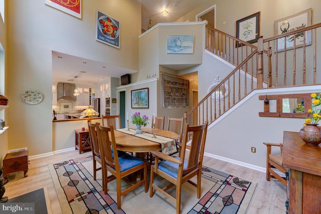2 FANNING WAY, Pennington, NJ 08534