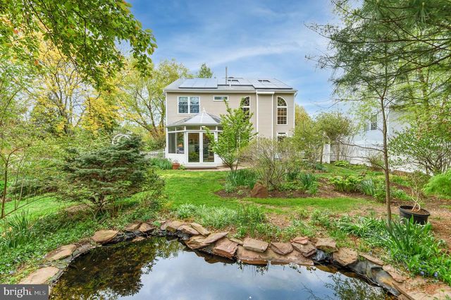 2 FANNING WAY, Pennington, NJ 08534