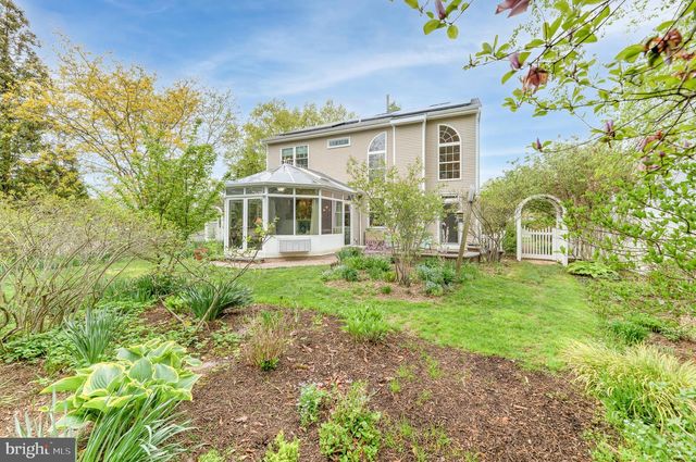 2 FANNING WAY, Pennington, NJ 08534