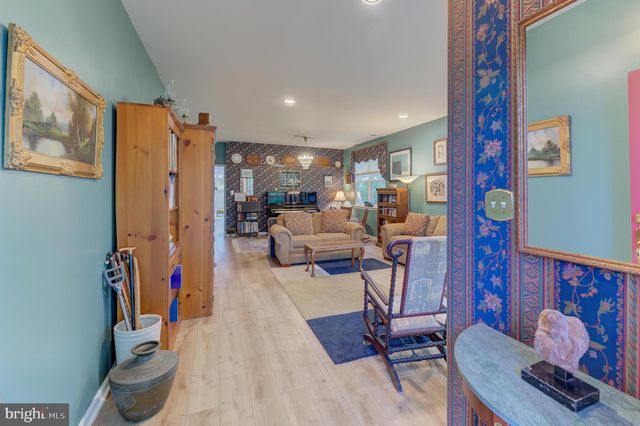 2 FANNING WAY, Pennington, NJ 08534