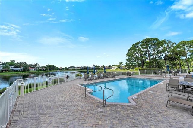 10800 Fieldfair DR, Naples, FL 34119