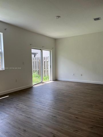 2634 SE 12th St 2634, Homestead, FL 33035