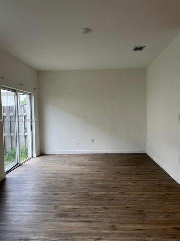 2634 SE 12th St 2634, Homestead, FL 33035