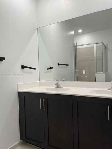 2634 SE 12th St 2634, Homestead, FL 33035