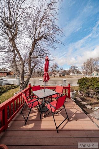 386 N Fisher Avenue, Blackfoot, ID 83221