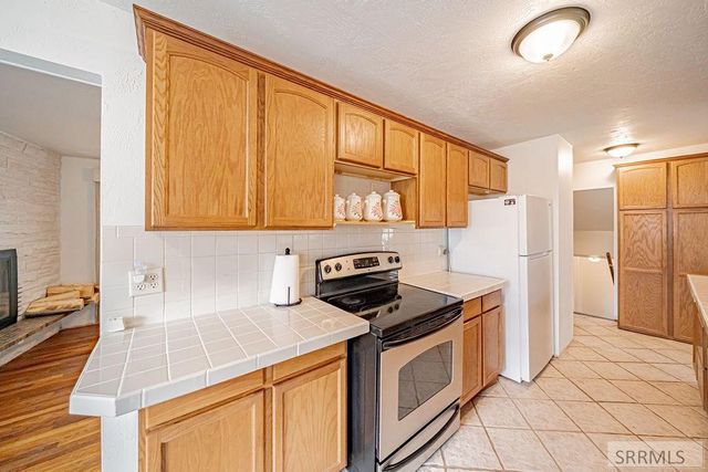 386 N Fisher Avenue, Blackfoot, ID 83221