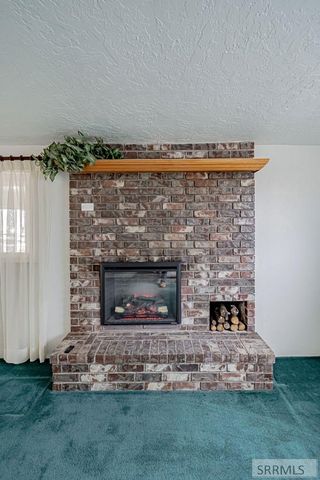 386 N Fisher Avenue, Blackfoot, ID 83221