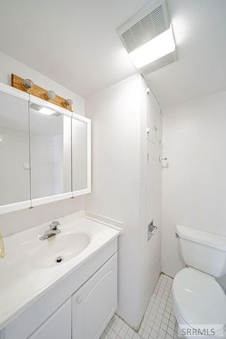 386 N Fisher Avenue, Blackfoot, ID 83221