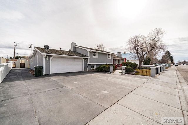 386 N Fisher Avenue, Blackfoot, ID 83221