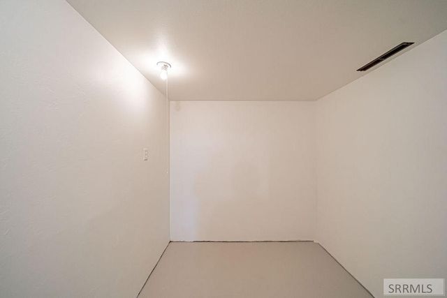 386 N Fisher Avenue, Blackfoot, ID 83221