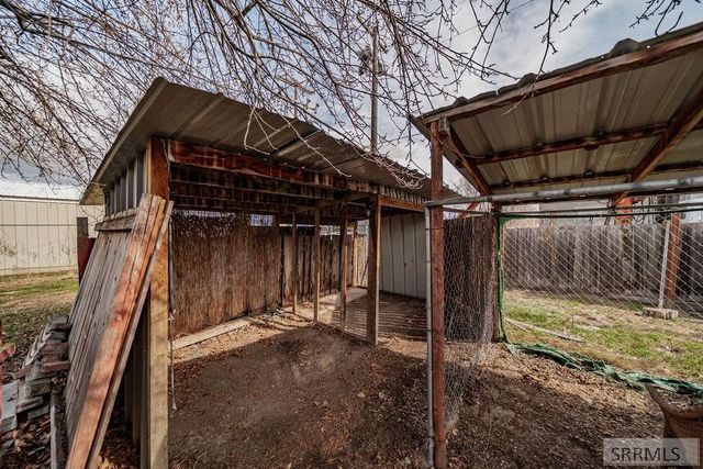 386 N Fisher Avenue, Blackfoot, ID 83221