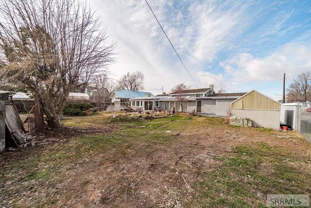386 N Fisher Avenue, Blackfoot, ID 83221