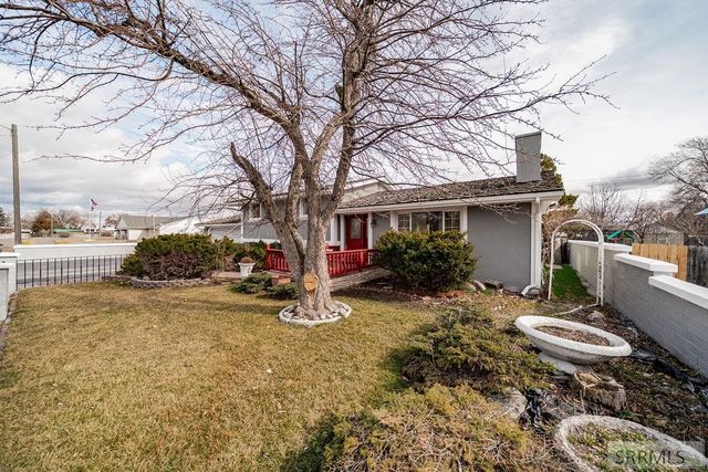 386 N Fisher Avenue, Blackfoot, ID 83221