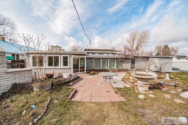 386 N Fisher Avenue, Blackfoot, ID 83221