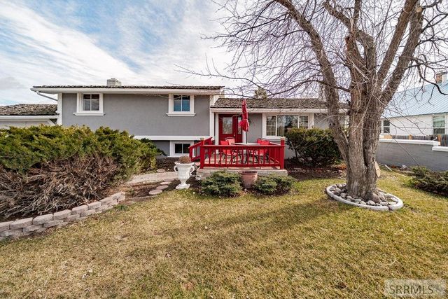 386 N Fisher Avenue, Blackfoot, ID 83221