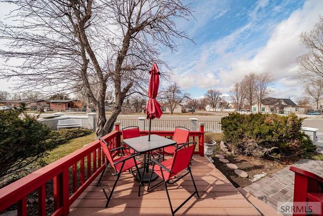 386 N Fisher Avenue, Blackfoot, ID 83221