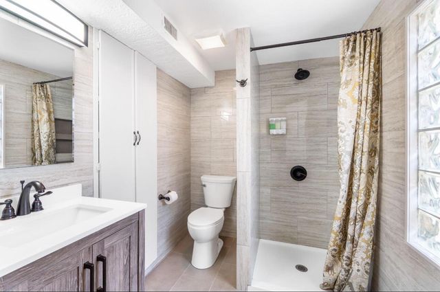 400 33rd Street, West Palm Beach, FL 33407